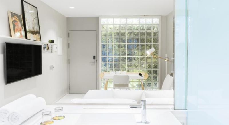 اتاق استاندارد, Rec Barcelona Adults Only