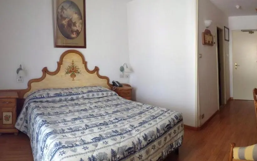 اتاق استاندارد با چشم‌انداز کوهستان, Park Hotel Mater Dei