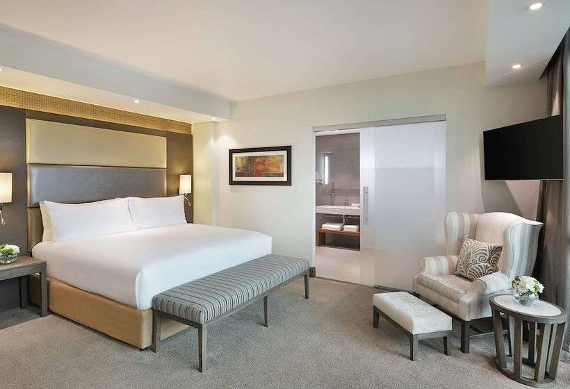 سوئیت پرزیدنت, Legend Hotel Lagos Airport, Curio Collection By Hilton