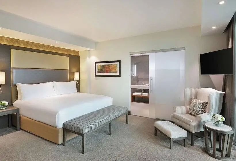 سوئیت پرزیدنت, Legend Hotel Lagos Airport, Curio Collection By Hilton