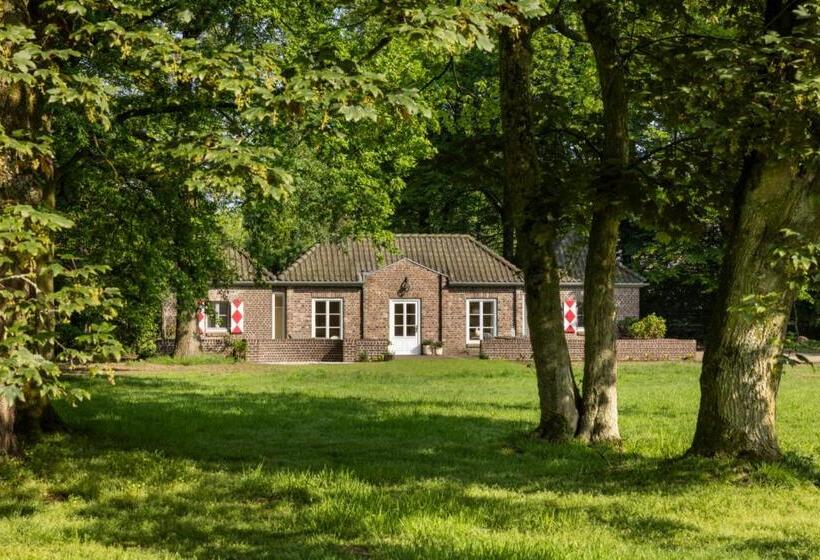 דירת חדר נוף לגינה, Schloss Hertefeld & Hertefeldhof