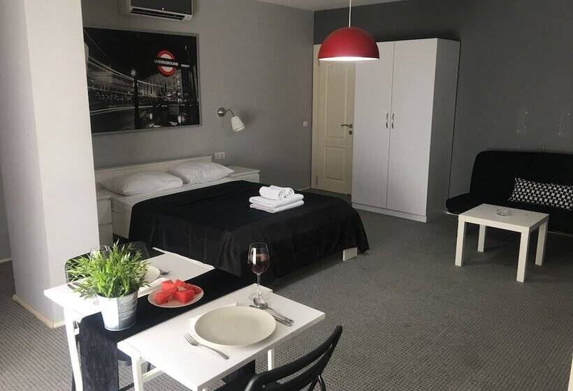 スタンダードスタジオ, Arkem Hotel 1