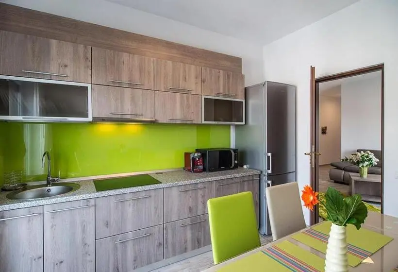 1 Bedroom Penthouse Apartment, Residence Il Lago