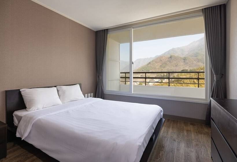 ロイヤルスイート３ベッドルーム, Kensington Resort Jirisan Hadong