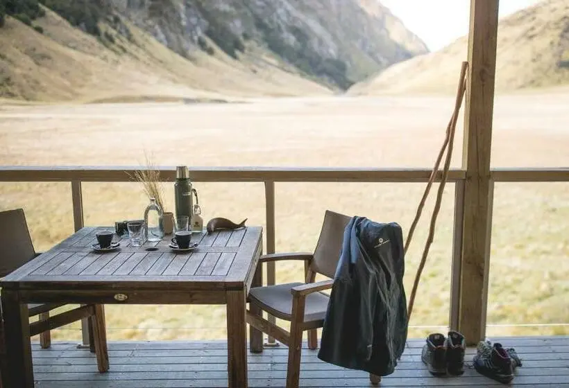 Deluxe Room Mountain View, Minaret Station Alpine Lodge