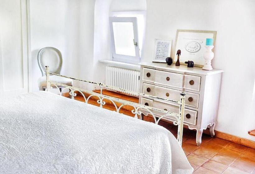 스탠다드 룸 산 전망, Pietrasanta