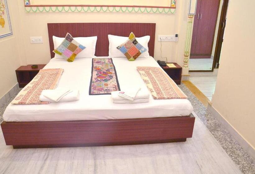 デラックスルーム, The T T Palace