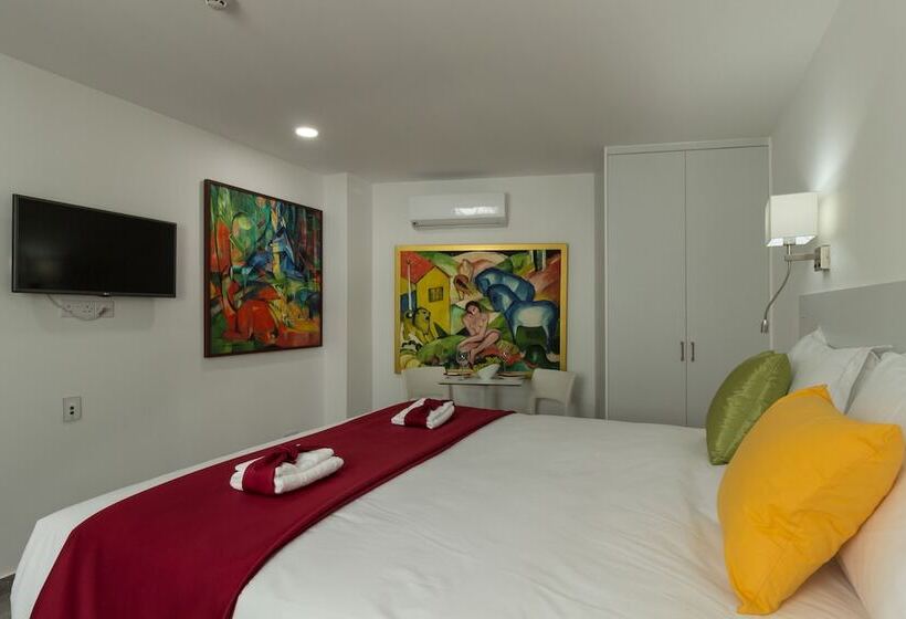 スーペリアスタジオ, Art & Wine Studios And Apts