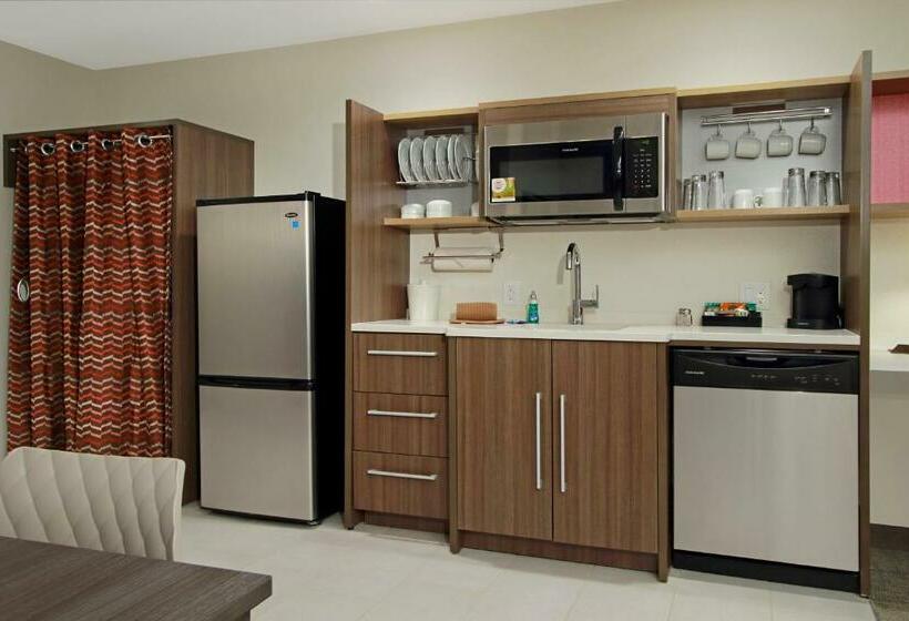 带大床的套房, Home2 Suites By Hilton Mobile I65 Government Boulevard