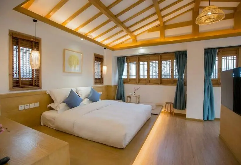 ルームシェアのワンベッド, Jianshe Inn
