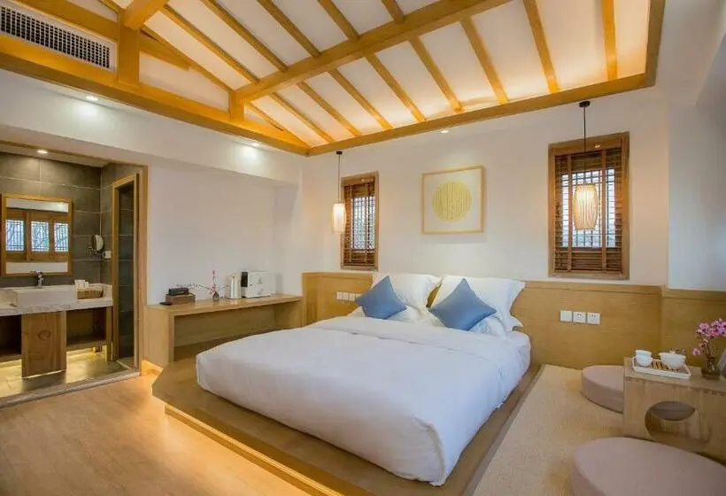 ルームシェアのワンベッド, Jianshe Inn