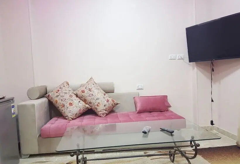 اتاق لوکس چهار تخته, Royal Pyramids Inn