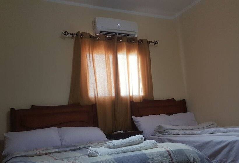 اتاق لوکس با بالکن, Royal Pyramids Inn