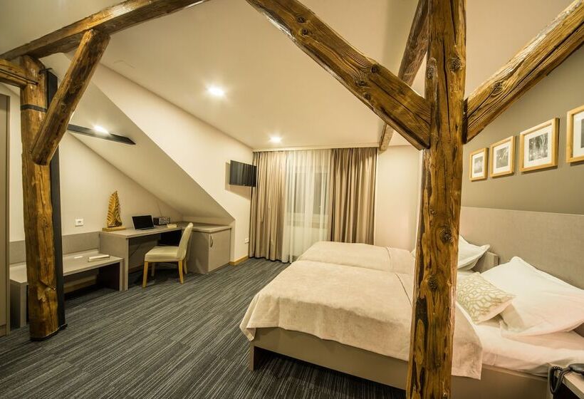 スタンダードルーム, Sundial Boutique