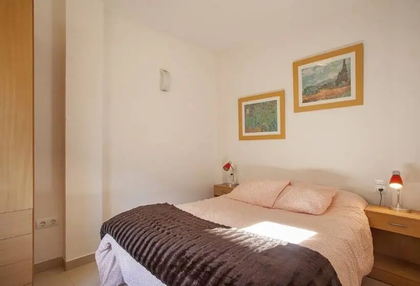 1 Bedroom Penthouse Apartment, Atico De Lujo Plaza Ayuntamiento Pet Friendly