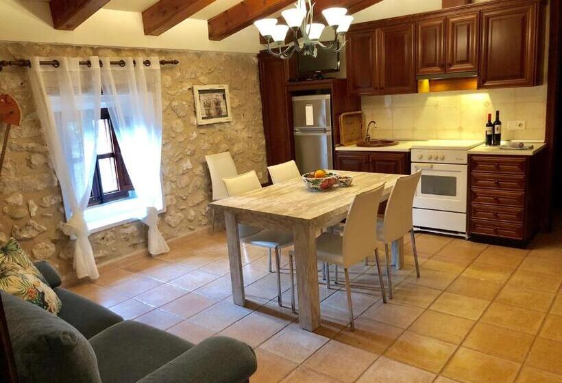 침실 2개 아파트, Can Guillo