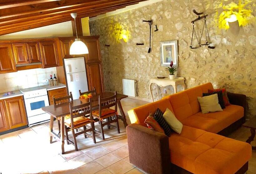 침실 2개 아파트, Can Guillo