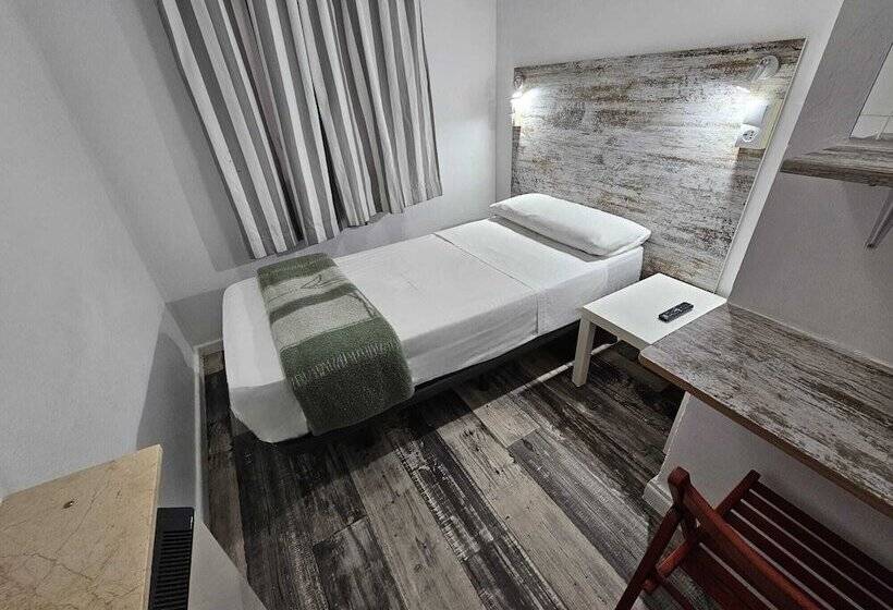 اتاق استاندارد یک تخته با سرویس بهداشتی مشترک, Casa De Huéspedes Almansa