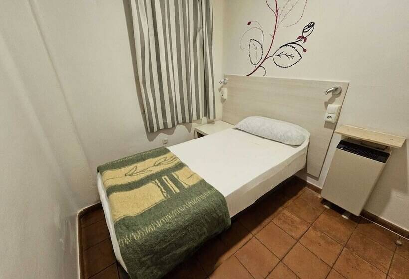 اتاق استاندارد یک تخته با سرویس بهداشتی مشترک, Casa De Huéspedes Almansa