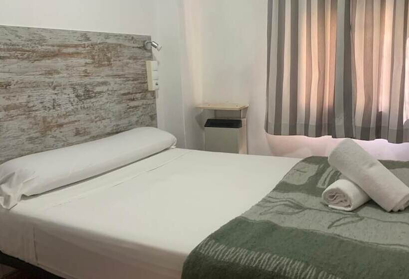 اتاق استاندارد با سرویس بهداشتی مشترک, Casa De Huéspedes Almansa