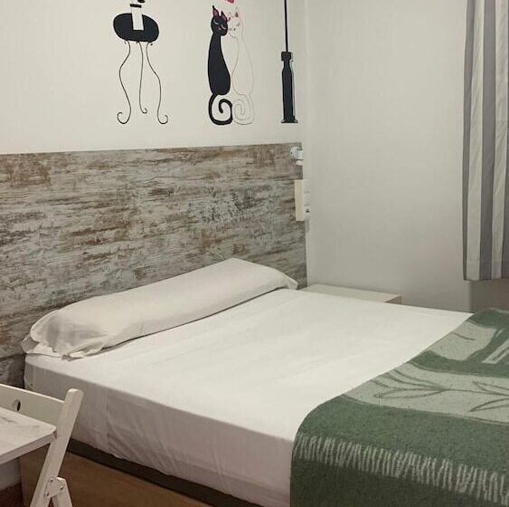 اتاق استاندارد با سرویس بهداشتی مشترک, Casa De Huéspedes Almansa