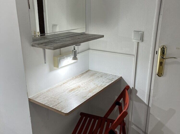 اتاق استاندارد یک تخته با سرویس بهداشتی مشترک, Casa De Huéspedes Almansa