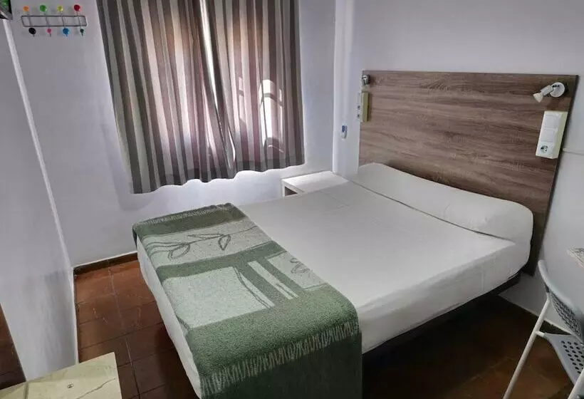 اتاق استاندارد با سرویس بهداشتی مشترک, Casa De Huéspedes Almansa