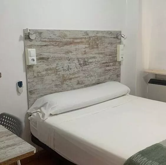 اتاق استاندارد با سرویس بهداشتی مشترک, Casa De Huéspedes Almansa