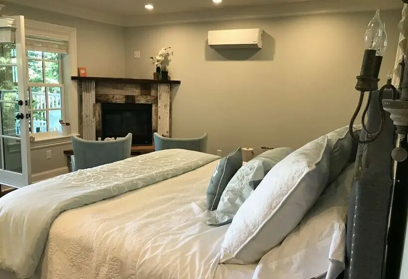 デラックススタジオ, Chateau Rooms
