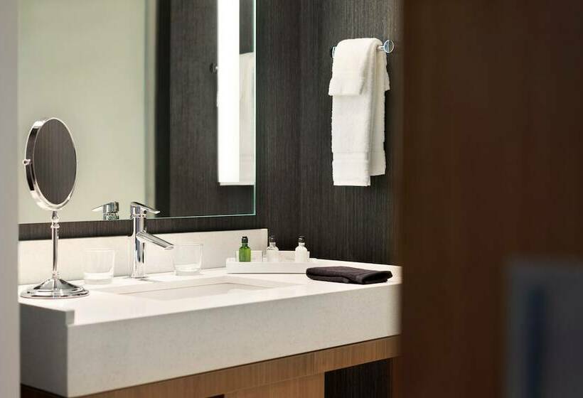 غرفه قياسيه سريرين مزدوجين, The Landing Hotel At Rivers Casino & Resort