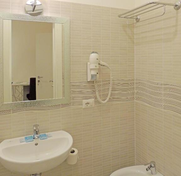 Quarto Triplo Standart, Albergo Enrica