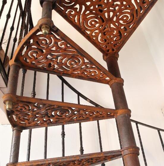 آپارتمان 1 خوابه با تراس, Arnaboldi Palace