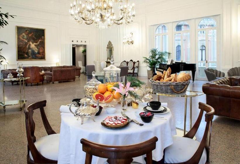 اتاق لوکس, Arnaboldi Palace