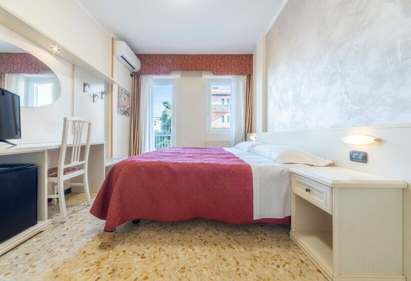 غرفة قياسية, Gold