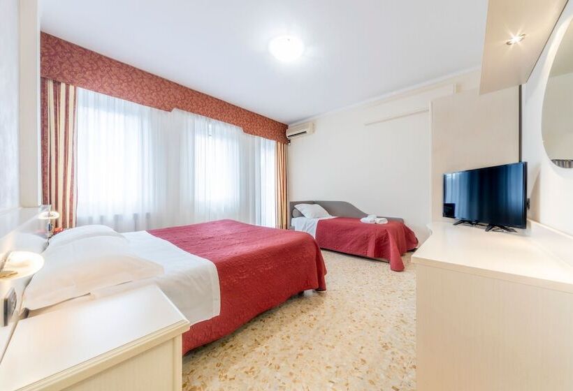 غرفة كومفورت ثلاثية, Gold