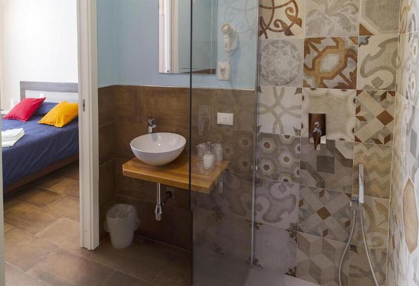 غرفة قياسية رباعية, Good Night Moon