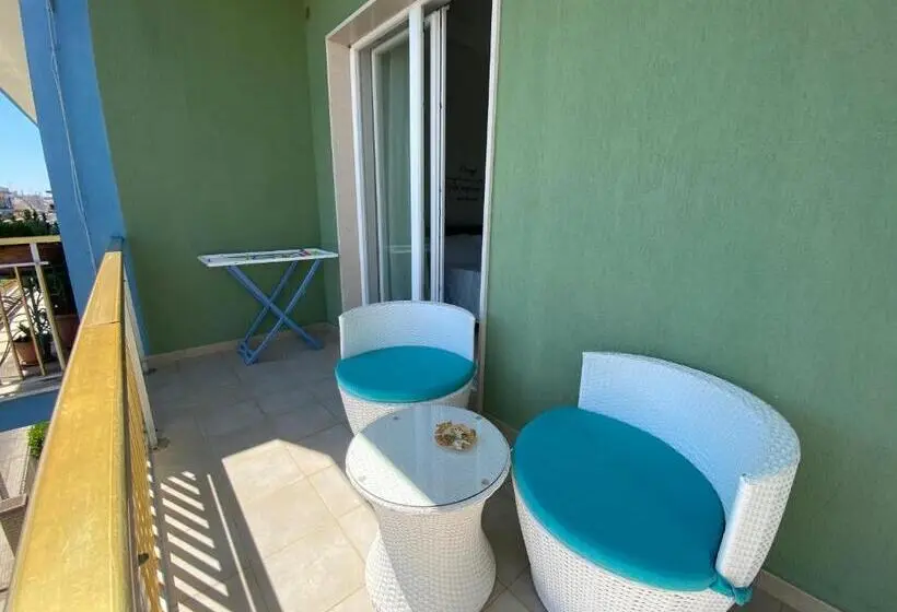 اتاق کلاسیک سه تخته, Palazzo Greco B&b