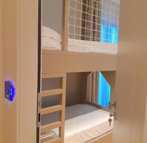 סוויטת ג'וניור משפחתית, President