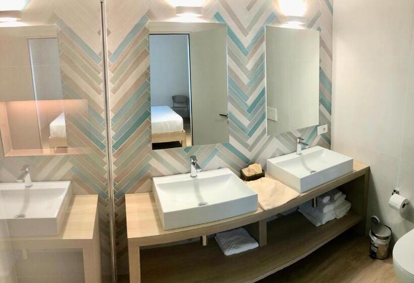 סוויטת סופריור, President