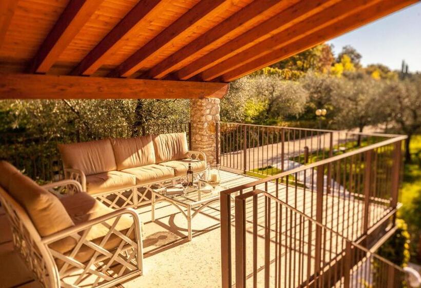 חדר סטנדרט נוף לאגם, Quercia Belvedere Relais