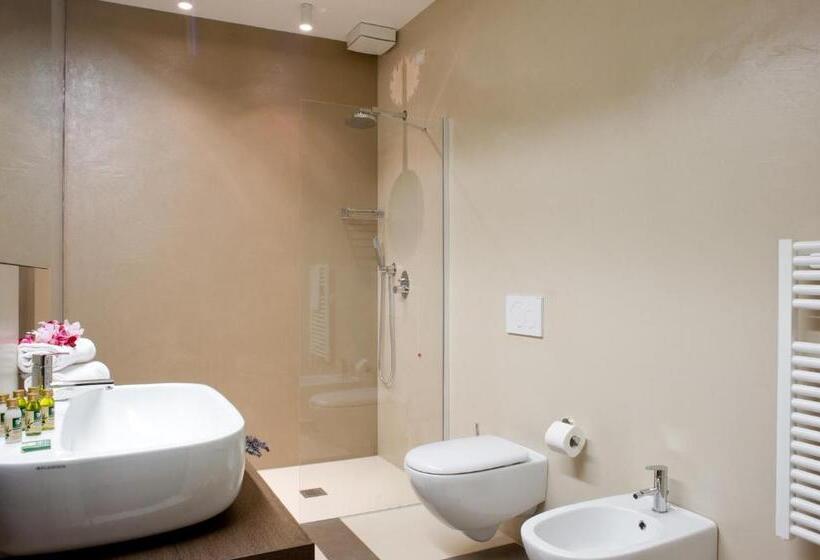 חדר סטנדרט נוף לאגם, Quercia Belvedere Relais