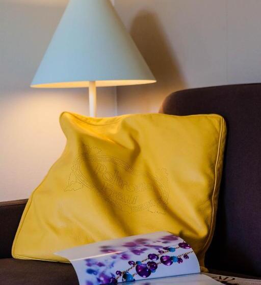 Suite with lake view, Quercia Belvedere Relais