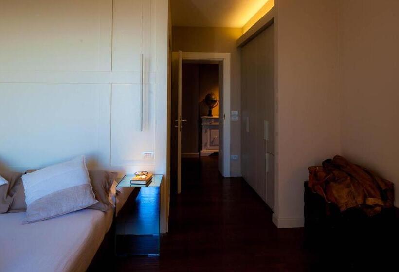 Superior room with lake view, Quercia Belvedere Relais