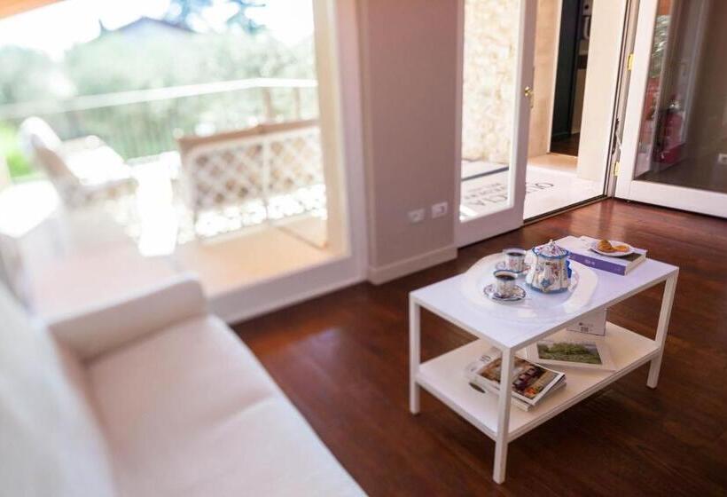 Superior room with lake view, Quercia Belvedere Relais