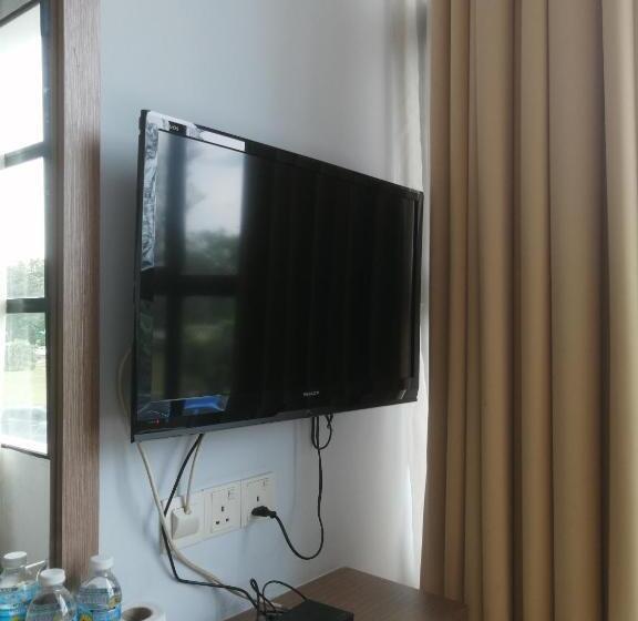 디럭스 룸 킹사이즈 침대, Charisma Hotel Kuantan