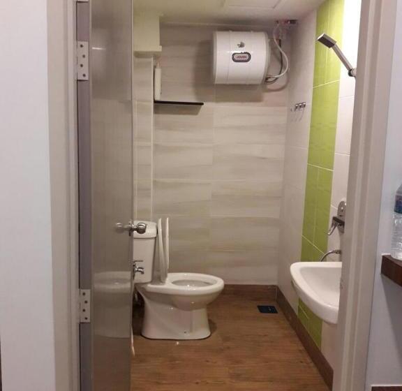 3-Bett-Standardzimmer, De Benz Inn