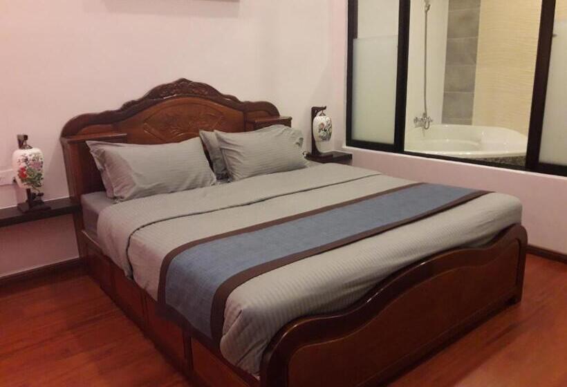 Deluxe Suite Kingsize Bett, De Benz Inn