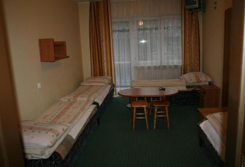 Семейный Номер, Dom Wypoczynkowy Tulipan