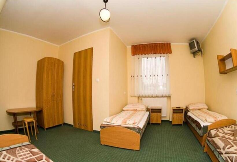 Трехместный Номер Стандарт с Балконом, Dom Wypoczynkowy Tulipan