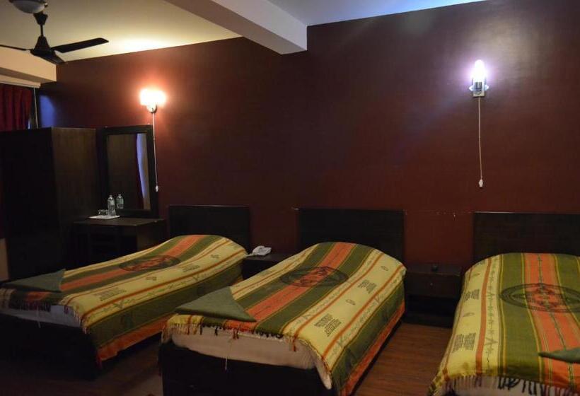 اتاق استاندارد, Family Home